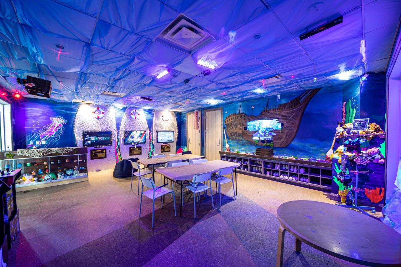 Brilliant Home Near Disney World With Foosball Table By Rentyl - 7707B Orlando Eksteriør billede